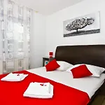 5 Bedroom Lovely In Feriehus