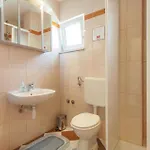 5 Bedroom Lovely In Semesterbostad Trogir