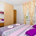 Semesterbostad 5 Bedroom Lovely In *
