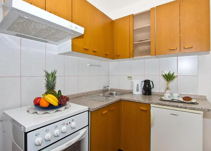 5 Bedroom Lovely In *