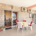 5 Bedroom Lovely In *