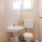 5 Bedroom Lovely In 펜션 트로기르