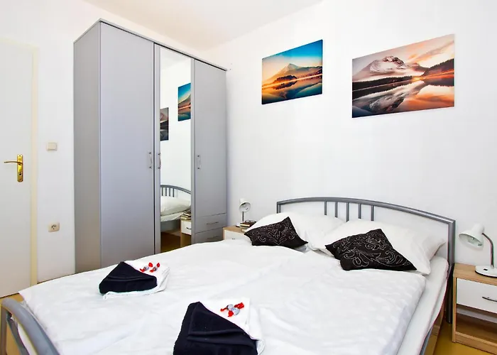 5 Bedroom Lovely In Trogir